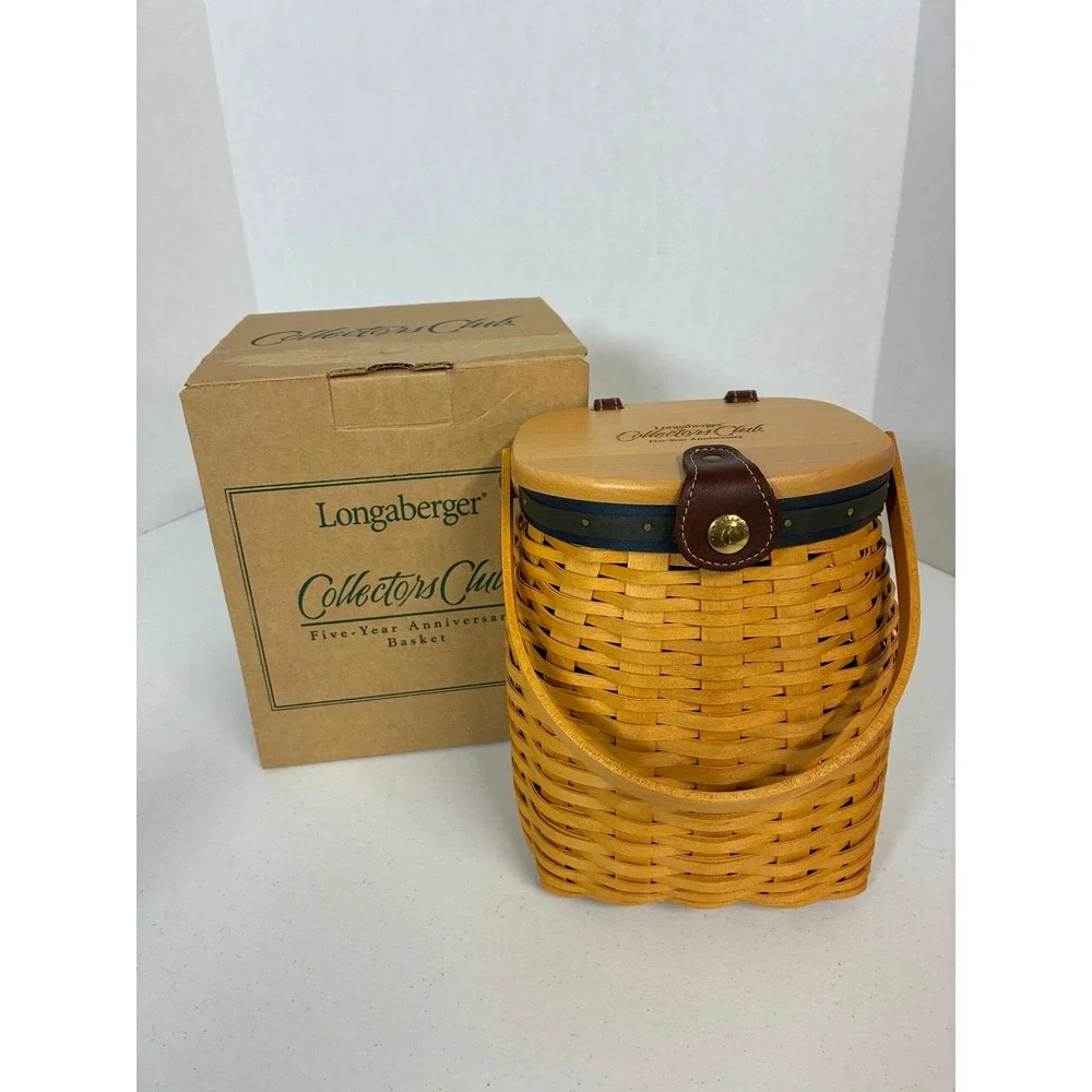 Longaberger Collectors Club 5 Year Anniversary Basket 2001 Signed with Box